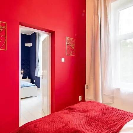 - Quiet Aparment Apartment *