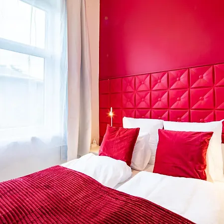- Quiet Aparment